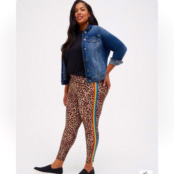 TORRID Full Length Signature Waist Liquid Legging Leopard Print Rainbow Stripe - Picture 1 of 6